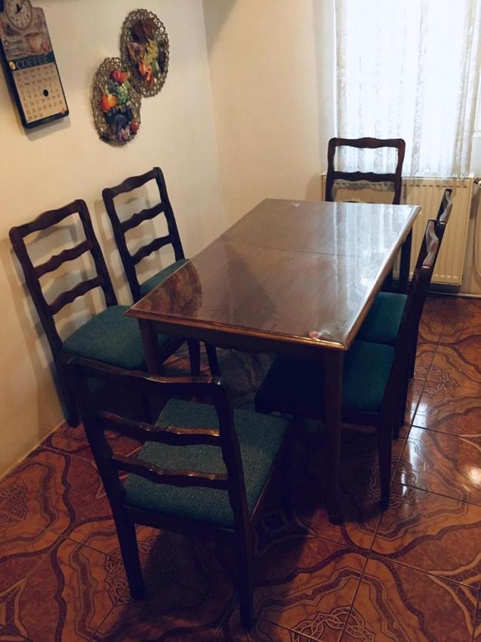South Vibes Apartment Orsova Ngoại thất bức ảnh